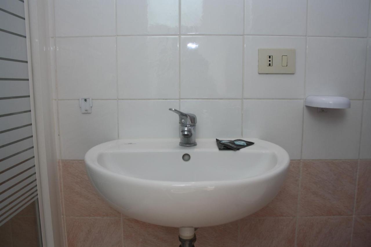 B&B Msg Roma ภายนอก รูปภาพ
