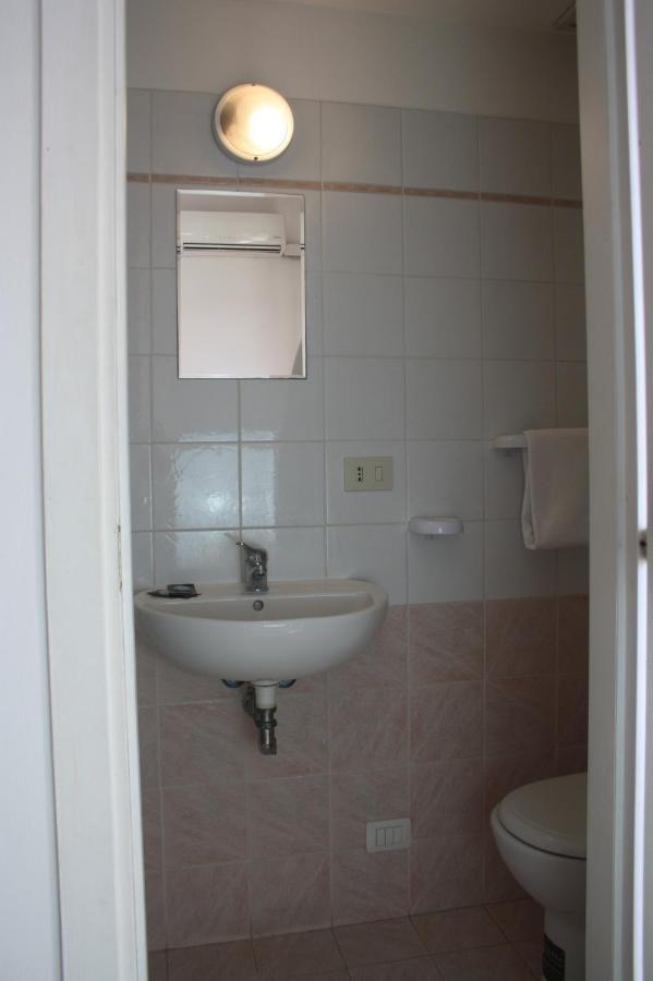 B&B Msg Roma ภายนอก รูปภาพ